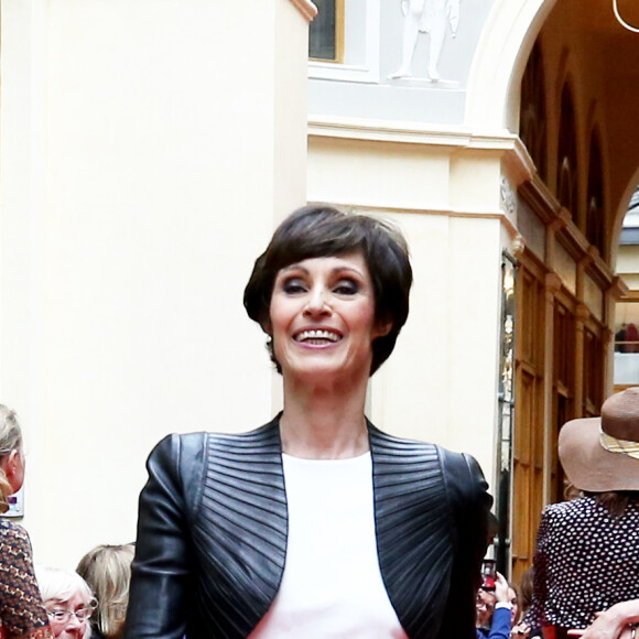Marie-Claude Pietragalla - Défilé "Over Fifty... et alors !" à la galerie Vivienne à Paris le 17 Juin 2019. C'est sous les ors de la galerie Vivienne que la styliste Nathalie Garçon, initiatrice de l'association "Over fifty...et alors", a organisé un défilé de mode afin de faire évoluer la visibilité et le regard porté sur les femmes de plus de cinquante ans. © Dominique Jacovides/Bestimage