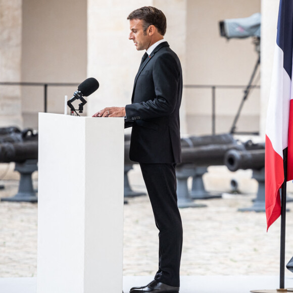 Ce derniers a d'ailleurs prononcé un discours pour honorer la mémoire du Général Georgelin.
Le président de la République française, Emmanuel Macron lors de l'hommage national du général d'armée Jean-Louis Georgelin sur l'esplanade des Invalides à Paris, France, le 25 août 2023.© Mathilde Mazars/Pool/Bestimage 