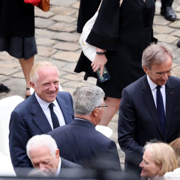 François-Henri Pinault, Bernard Arnault, Antoine Arnault et guest lors de l'hommage national du général d'armée Jean-Louis Georgelin sur l'esplanade des Invalides à Paris, France, le 25 août 2023. L'ancien chef d'État-major des armées, chargé de la reconstruction de Notre-Dame de Paris, est mort vendredi 18 août à 74 ans lors d'une randonnée sur les pentes du Mont Valier, dans les Pyrénées. © Dominique Jacovides/Bestimage 