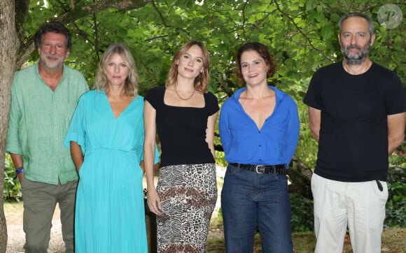 Michael Gentile, Karin Viard, Ana Girardot, Isabelle Brocard et Cedric Kahn - Photocall du film "Madame de Sévigné" lors de la 16ème édition du festival du film francophone (FFA) de Angoulême le 25 août 2023. © Coadic Guirec / Bestimage 