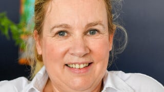 Hélène Darroze installée dans un très chic quartier parisien avec ses filles : une partie de son somptueux intérieur dévoilée