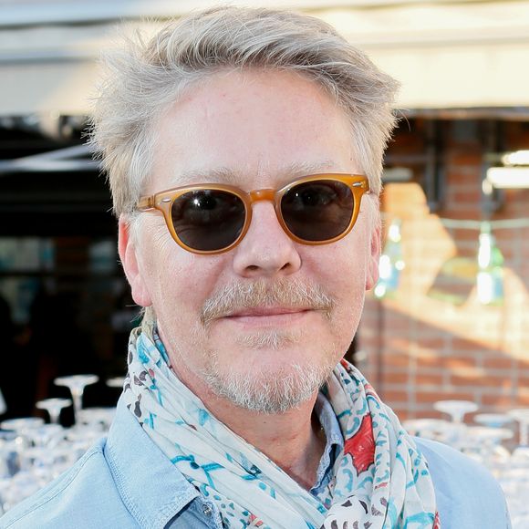 Sans filtre, le principal intéressé a évoqué des sujets intimes. Notamment la brutale disparition de son frère Sébastien Demorand survenue en 2020.
Le critique culinaire Sébastien Demorand (Masterchef) - Soirée "Grand Fooding S. Pellegrino" au marché Paul Bert Serpette à Saint-Ouen, le 6 juin 2015.