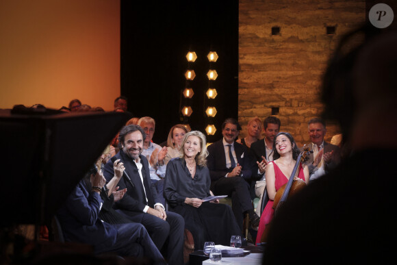 Exclusif - André Manoukian, Claire Chazal, Astrig Siranossian - Enregistrement de l'émission "Le Grand Echiquier : Spéciale Arménie" à l'Opéra royal de Versailles, présentée par C.Chazal et A.Manoukian, et diffusée le 31 août sur France 2 © Jack Tribeca / Bestimage