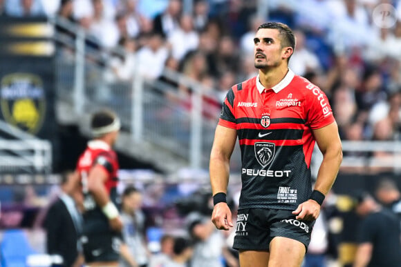 Pour l'évènement, Sophie était époustouflante dans une robe toute en transparence et dentelles
 
Thomas Ramos lors de la finale de rugby Top 14 opposant le Stade Toulousain Rugby (Toulouse) au Stade Rochelais (La Rochelle) au Stade de France à Saint-Denis, Seine Saint-Denis, le 17 juin 2023. Toulouse a gagné 29-26. © Federico Pestellini/Panoramic/Bestimage