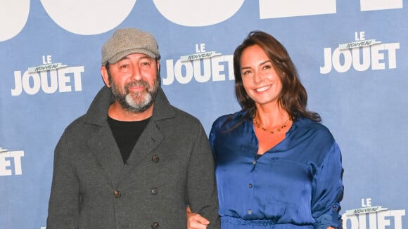 Kad Merad marié à Julia Vignali : l'acteur en visite surprise sur le plateau d'Affaire conclue