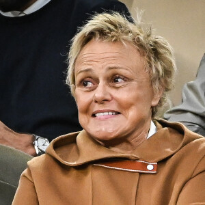 Muriel Robin en tribune lors des internationaux de France Roland Garros à Paris, France, le 25 mai 2022. © Matthieu Mirville/Zuma Press/Bestimage 