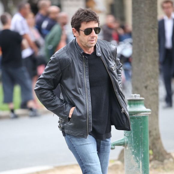 Elle était très proche de Patrick Bruel, qui lui a rendu visite chaque jour à l'hopital.
Patrick Bruel - Celebrites a la sortie des obseques de Valerie Benguigui au cimetiere du Montparnasse a Paris. Le 6 septembre 2013 