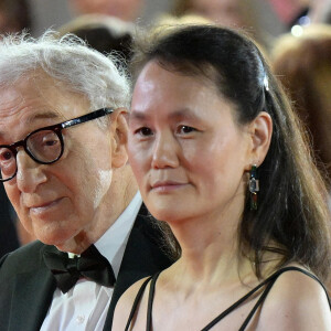 Woody Allen et Soon-Yi Previn - Première du film "Coup de chance" - 80e Festival international du film de Venise, La Mostra de Venise, le 4 septembre 2023. © ANSA via ZUMA Press