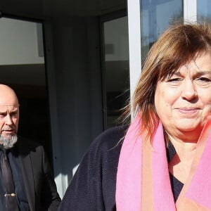 Exclusif - Michèle Bernier - Les célébrités quittent les studios de la radio RTL après l'émission "Les Grosses Têtes" à Neuilly-sur-Seine, le 20 février 2023. © Jonathan Rebboah / Panoramic / Bestimage 