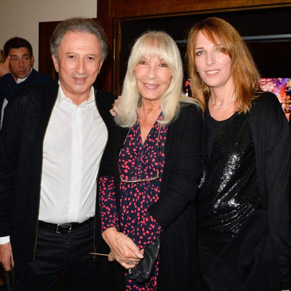 Michel Drucker avec sa femme Dany Saval et sa belle-fille Stéphanie (Stéfanie) Jarre - Inauguration du théâtre de la Tour Eiffel à Paris le 16 octobre 2017. © Coadic Guirec/Bestimage