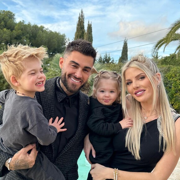 Jessica Thivenin est agacée...
Jessica Thivenin et Thibault avec Maylone et Leewane
