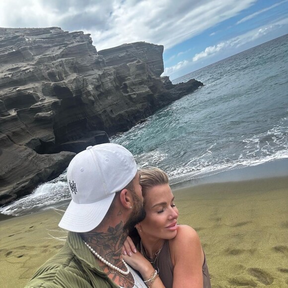 Jessica Thivenin et Thibault Garcia sont plus amoureux que jamais. ©Instagram