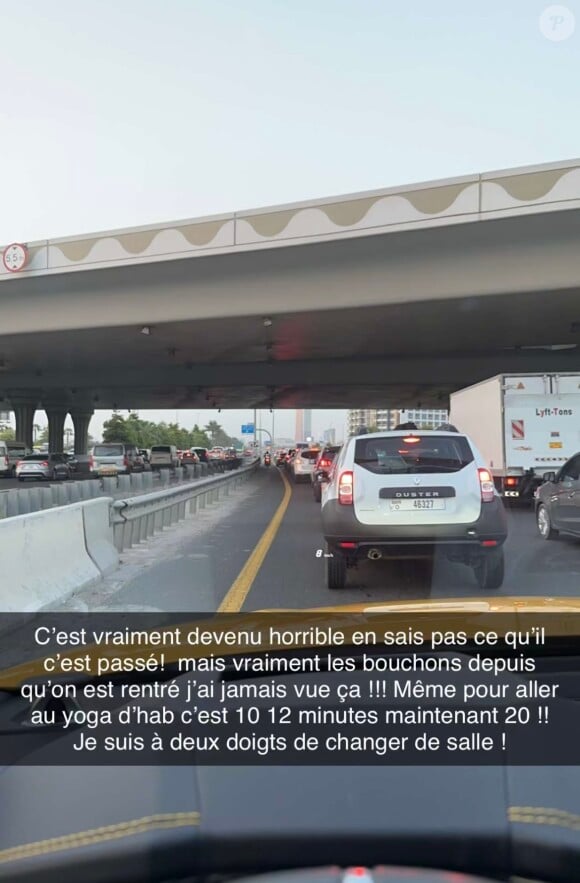 "Le trafic à Dubaï c'est devenu une horreur. Je ne sais pas ce qu'il s'est passé, mais vraiment c'est pire qu'avant", a-t-elle déploré.
Jessica Thivenin hors d'elle sur Instagram.