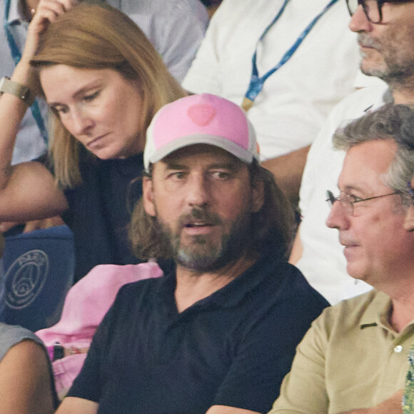 Fred Testot dans les tribunes lors du match amical - France - Irlande (2-0) lors des matchs qualificatifs à l'Euro 2024 au Parc des Prince à Paris le 7 septembre 2023. © Cyril Moreau/Bestimage