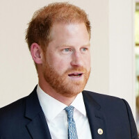 Prince Harry : Sans Meghan et la mine sombre à Londres, il retrouve sa famille sur la tombe de sa grand-mère Elizabeth II