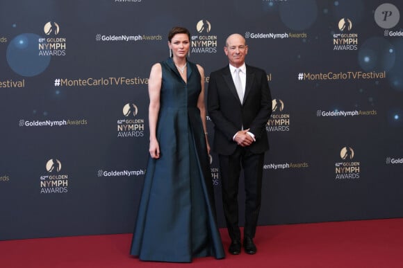 La princesse Charlene de Monaco et Howard Gordon - Photocall de la cérémonie de clôture du 62ème festival de télévision de Monte-Carlo le 20 juin 2023. © Claudia Albuquerque / Bestimage