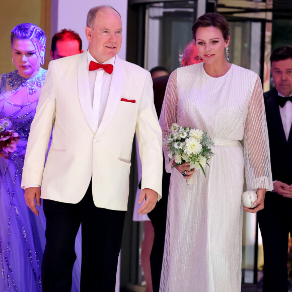 Camille Gottlieb, le prince Albert II de Monaco et la princesse Charlène de Monaco lors du 74ème Gala de la Croix-Rouge Monégasque, qui se tient dans la mythique Salle des Etoiles du Sporting Monte-Carlo à Monaco. © Dominique Jacovides/Bestimage