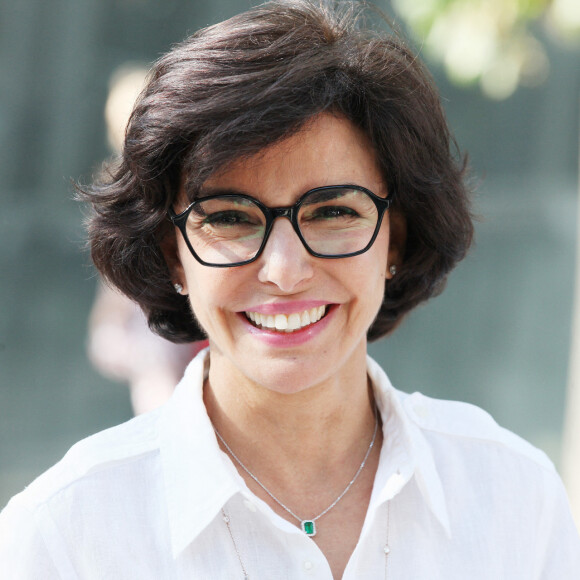 Et elle a révélé qu'ils dorment tous dehors. 
Rachida Dati, maire du 7ème arrondissement de Paris - Le ministre de l'Intérieur présente le plan tourisme et dévoile les renforts estivaux à Paris sur le parvis de la Tour Eiffel le 15 juin 2023. © Jonathan Rebboah / Panoramic / Bestimage