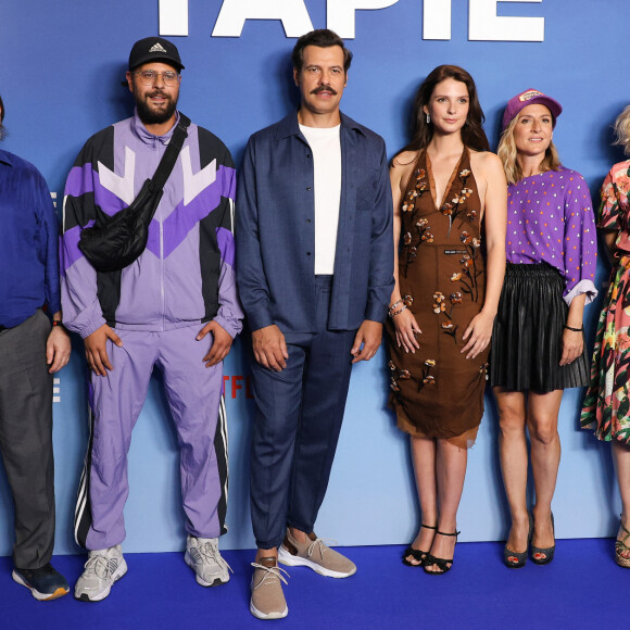 Patrick d'Assumçao, Hakim Jemili, Laurent Lafitte, Joséphine Japy, Camille Chamoux et Ophélia Kolb - Avant-première Netflix de la série "Tapie" à l'UGC Normandie Paris le 11 septembre 2023. © Coadic Guirec/Bestimage