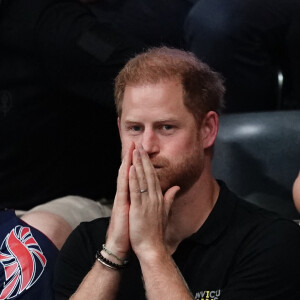 Le duc de Sussex doit avoir hâte de retrouver la mère de ses enfants Archie et Lilibet
Le prince Harry, duc de Sussex, assiste à la compétition de basket-ball en fauteuil roulant lors des Jeux Invictus au Merkur Spiel-Arena de Düsseldorf, le 12 septembre 2023. 