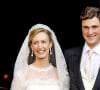 "Le Prince Amedeo et la Princesse Elisabetta ont la grande joie d'annoncer la naissance de leur fille Alix, née tôt dans la matinée du samedi 2 septembre" peut-on lire
Princesse Astrid de Belgique et le Prince Lorenz de Belgique, Prince Amedeo de Belgique et deElisabetta Maria Rosboch von Wolkenstein, Herzogin Lilia von Smecchi, Ettore Rosboch von Wolkenstein - Mariage du Prince Amedeo de Belgique et de Elisabetta Maria Rosboch von Wolkenstein, à la basilique de Santa Maria à Trastevere, Rome, Italie le 5 juillet 2014. 