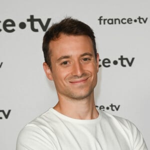 Hugo Clément au photocall pour la conférence de presse de rentrée de France TV à la Grande Halle de la Villette à Paris, France, le 6 juillet 2022. © Coadic Guirec/Bestimage