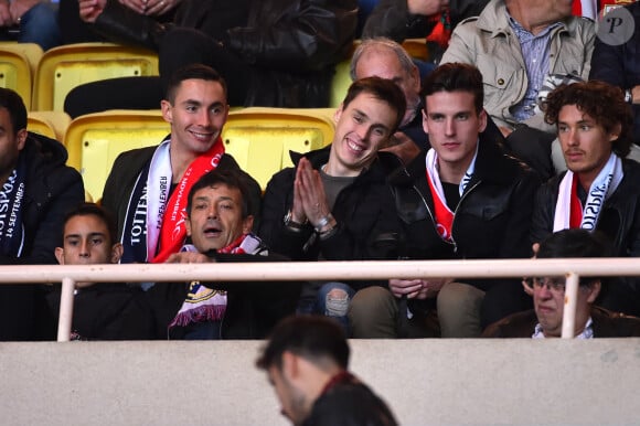 Louis Ducruet et son frère Michaël Ducruet assistent au match de football opposant l'AS Monaco à Tottenham à Monaco le 22 novembre 2016. © Bruno Bebert/Bestimage 