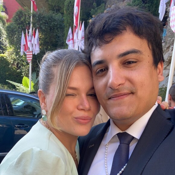 Et Camille Gottlieb était accompagnée de son meilleur ami Médy.
Michaël Ducruet a épousé sa femme Coralie.