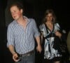 "Vraiment heureux" avec elle, il aurait été poussé à rompre par sa grand-mère, Elizabeth II.
Le prince Harry et sa petite-amie Chelsy Davy quittent une soirée. LE 27 avril 2007.
