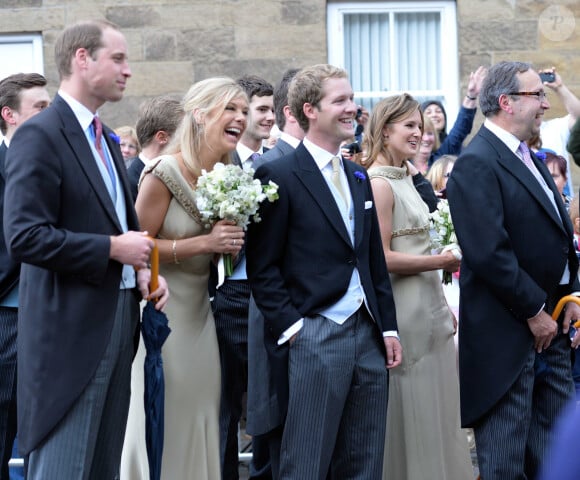Chelsy Davy a été sa compagne pendant 6 ans, de 2004 à 2010.
Le prince William et Chelsy Davy - Mariage de Thomas van Straubenzee et de Lady Melissa Percy à Northumbria en Angleterre, le 21 juin 2013.