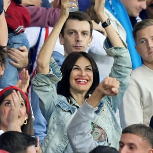 Helena Noguerra dans les tribunes lors du match de Poule A de la Coupe du Monde de Rugby France 2023 entre la France et l'Uruguay (27-12) au stade Pierre-Mauroy à Lille le 14 septembre 2023. © Cyril Moreau-Dominique Jacovides/Bestimage