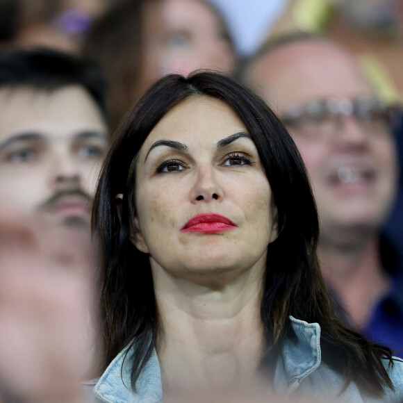 Helena Noguerra dans les tribunes lors du match de Poule A de la Coupe du Monde de Rugby France 2023 entre la France et l'Uruguay (27-12) au stade Pierre-Mauroy à Lille le 14 septembre 2023. © Cyril Moreau-Dominique Jacovides/Bestimage