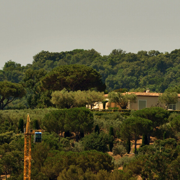 Neuf mois après sa mort, la maison a été revendue pour 81,2 millions d'euros.
La villa Mandala, ancienne propriété de Bernard Tapie, à Saint-Tropez.