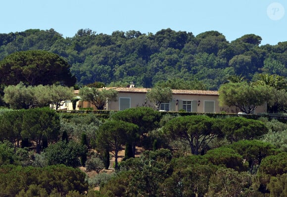 La Villa Mandala possède notamment une piscine et un accès direct à la plage.
La villa Mandala, ancienne propriété de Bernard Tapie, à Saint-Tropez.