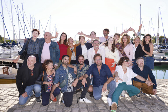 Marie Réache, Michel Cordes, Anne Decis, Elodie Varlet, Cécilia Hornus, Jérôme Bertin, Marie Mallia, Léa François, Florian Lesieur, Lola Marois, Laurent Kérusoré, Caroline Riou, Eleonore Sarrazin, Horya Benabet, Pierre Martot, Sylvie Flepp, Joakim Latzko, Marwan Berreni, Stéphane Hénon, Tim Rousseau, Thibaud Vaneck PLUS BELLE LA VIE Le festival de fiction TV de La Rochelle samedi 17 septembre 2022. © Christophe Aubert via Bestimage