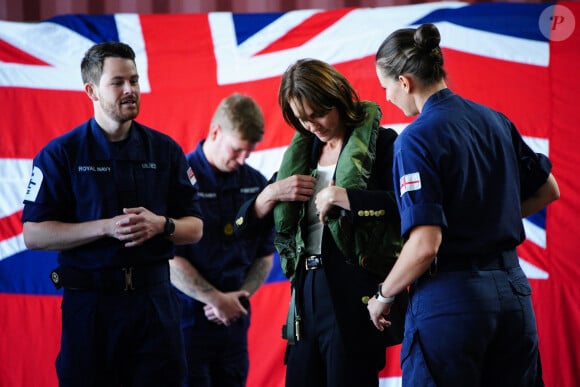 Catherine (Kate) Middleton, princesse de Galles, lors d'une visite à la Royal Naval Air Station (RNAS) Yeovilton, près de Yeovil dans le Somerset, l'une des deux principales stations aériennes de la Royal Navy et l'un des aérodromes militaires les plus fréquentés du Royaume-Uni, le lundi 18 septembre 2023. 