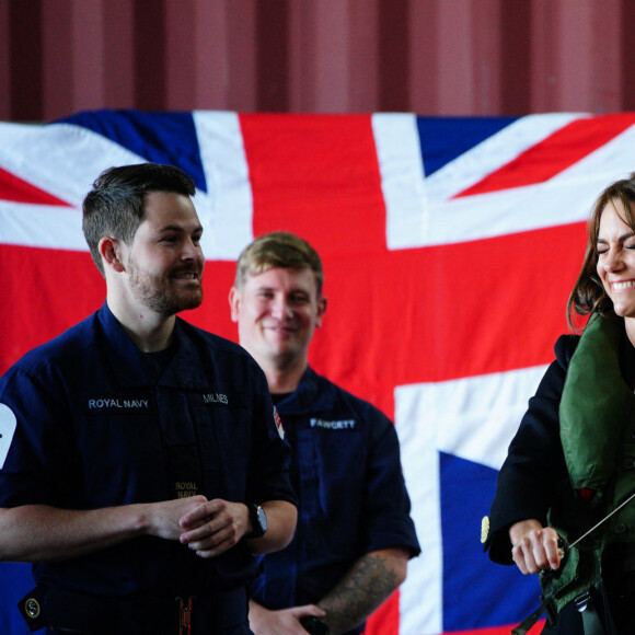 Catherine (Kate) Middleton, princesse de Galles, lors d'une visite à la Royal Naval Air Station (RNAS) Yeovilton, près de Yeovil dans le Somerset, l'une des deux principales stations aériennes de la Royal Navy et l'un des aérodromes militaires les plus fréquentés du Royaume-Uni, le lundi 18 septembre 2023. 