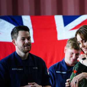Catherine (Kate) Middleton, princesse de Galles, lors d'une visite à la Royal Naval Air Station (RNAS) Yeovilton, près de Yeovil dans le Somerset, l'une des deux principales stations aériennes de la Royal Navy et l'un des aérodromes militaires les plus fréquentés du Royaume-Uni, le lundi 18 septembre 2023. 
