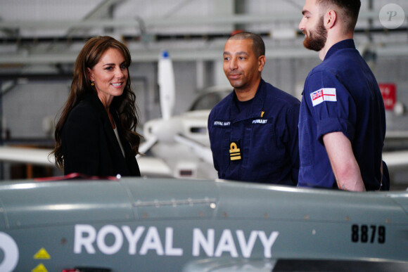 Catherine (Kate) Middleton, princesse de Galles, lors d'une visite à la Royal Naval Air Station (RNAS) Yeovilton, près de Yeovil dans le Somerset, l'une des deux principales stations aériennes de la Royal Navy et l'un des aérodromes militaires les plus fréquentés du Royaume-Uni, le lundi 18 septembre 2023. 