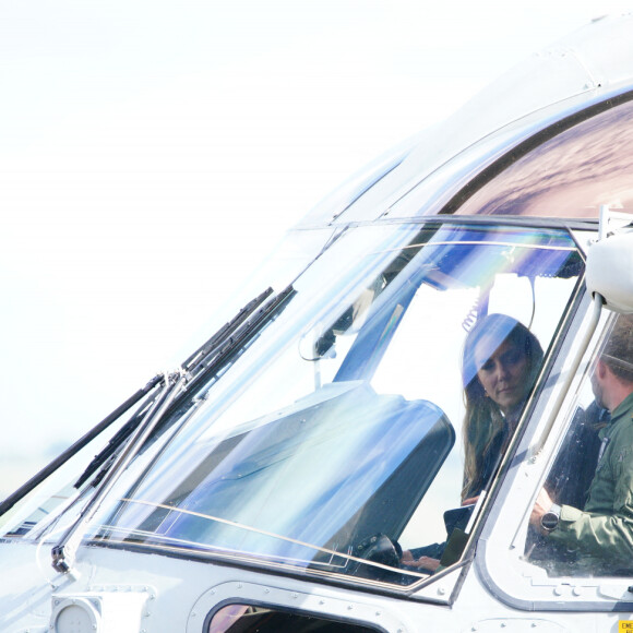 Catherine (Kate) Middleton, princesse de Galles, lors d'une visite à la Royal Naval Air Station (RNAS) Yeovilton, près de Yeovil dans le Somerset, l'une des deux principales stations aériennes de la Royal Navy et l'un des aérodromes militaires les plus fréquentés du Royaume-Uni, le lundi 18 septembre 2023. 