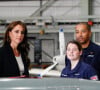 La princesse de Galles a visité un hangar d'avions et contemplé des maquettes 
Catherine (Kate) Middleton, princesse de Galles, lors d'une visite à la Royal Naval Air Station (RNAS) Yeovilton, près de Yeovil dans le Somerset, l'une des deux principales stations aériennes de la Royal Navy et l'un des aérodromes militaires les plus fréquentés du Royaume-Uni, le lundi 18 septembre 2023. 