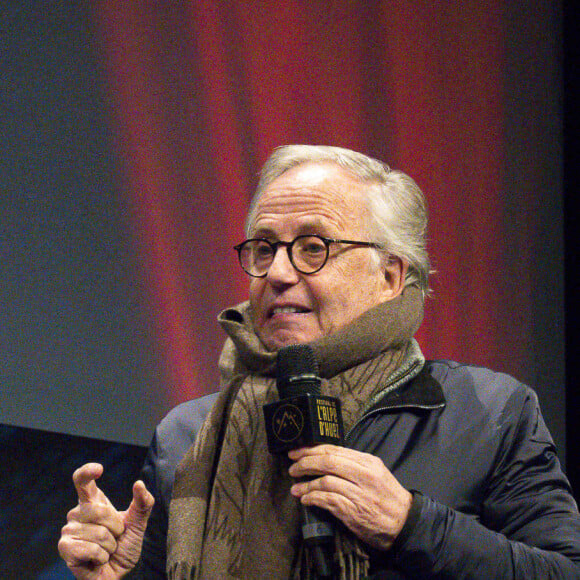 Fabrice Luchini sur la scène du 26ème festival international du film de comédie de l'Alpe d'Huez le 19 janvier 2023. © Sandrine Thesillat / Panoramic / Bestimage