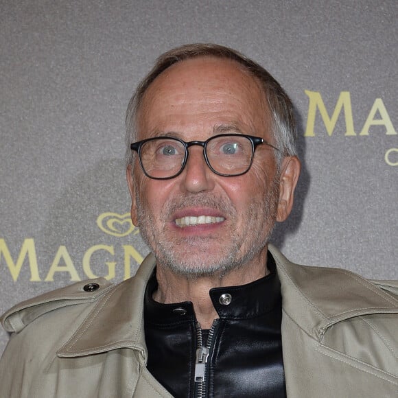 Fabrice Luchini au photocall de l'after party du film "Alice et le Maire" sur la plage privée Magnum lors du 72ème Festival International du Film de Cannes, le 18 mai 2019. © Ramsamy Veeren/Bestimage 