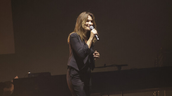 PHOTOS Carla Bruni-Sarkozy au naturel face à JoeyStarr : de grands artistes réunis pour l'icône Barbara