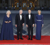 Brigitte Macron et Camilla Parker Bowles étaient assorties à Versailles.
La reine consort Camilla Parker Bowles, le roi Charles III d'Angleterre, Emmanuel Macron et sa femme Brigitte - Dîner d'Etat au château de Versailles en l'honneur de la visite officielle du roi Charles III d'Angleterre et de la reine consort Camilla Parker Bowles de trois jours en France. © Moreau-Jacovides / Bestimage