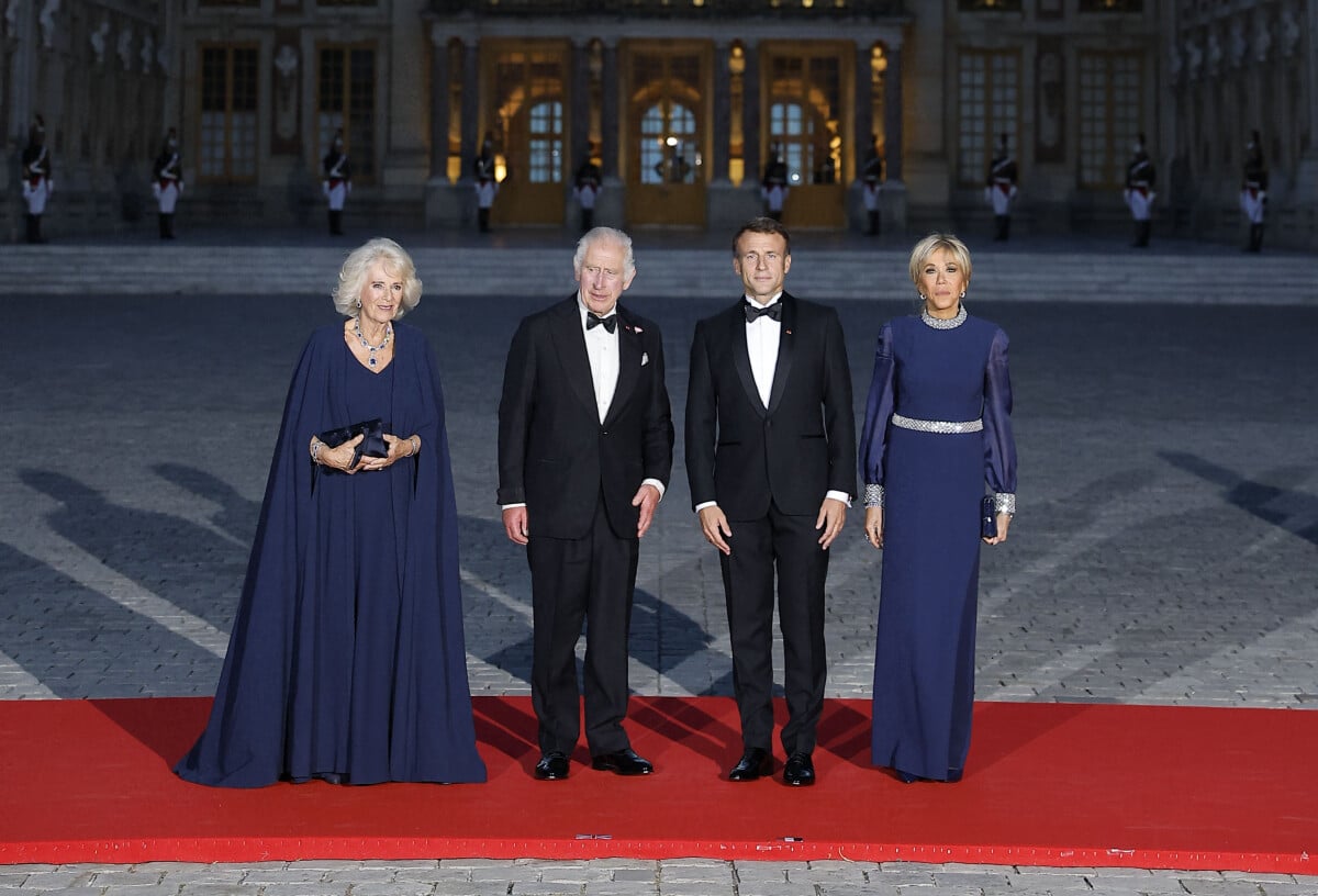 Photo : Brigitte Macron et Camilla Parker Bowles étaient assorties à ...