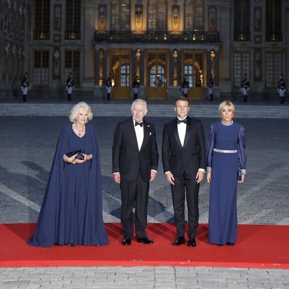 La reine consort Camilla Parker Bowles, le roi Charles III d'Angleterre, Emmanuel Macron et sa femme Brigitte - Dîner d'Etat au château de Versailles en l'honneur de la visite officielle du roi Charles III d'Angleterre et de la reine consort Camilla Parker Bowles de 3 jours en France. Le 20 septembre 2023 © Moreau-Jacovides / Bestimage 