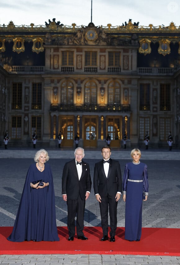 La reine consort Camilla Parker Bowles, le roi Charles III d'Angleterre, Emmanuel Macron et sa femme Brigitte - Dîner d'Etat au château de Versailles en l'honneur de la visite officielle du roi Charles III d'Angleterre et de la reine consort Camilla Parker Bowles de 3 jours en France. Le 20 septembre 2023 © Moreau-Jacovides / Bestimage 