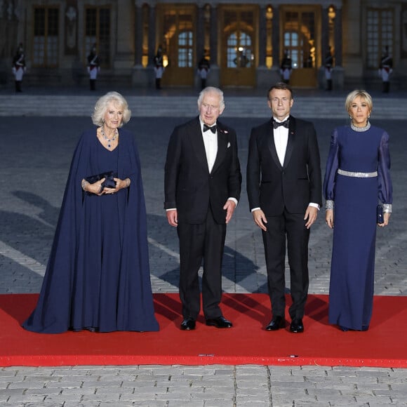 La reine consort Camilla Parker Bowles, le roi Charles III d'Angleterre, Emmanuel Macron et sa femme Brigitte - Dîner d'Etat au château de Versailles en l'honneur de la visite officielle du roi Charles III d'Angleterre et de la reine consort Camilla Parker Bowles de 3 jours en France. Le 20 septembre 2023 © Moreau-Jacovides / Bestimage 