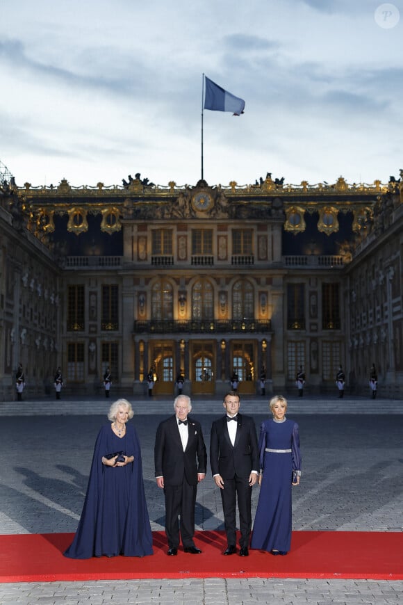 La reine consort Camilla Parker Bowles, le roi Charles III d'Angleterre, Emmanuel Macron et sa femme Brigitte - Dîner d'Etat au château de Versailles en l'honneur de la visite officielle du roi Charles III d'Angleterre et de la reine consort Camilla Parker Bowles de 3 jours en France. Le 20 septembre 2023 © Moreau-Jacovides / Bestimage 